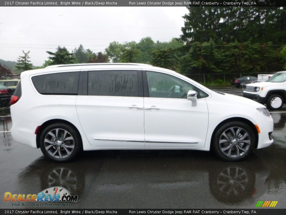 2017 Chrysler Pacifica Limited Bright White / Black/Deep Mocha Photo #9