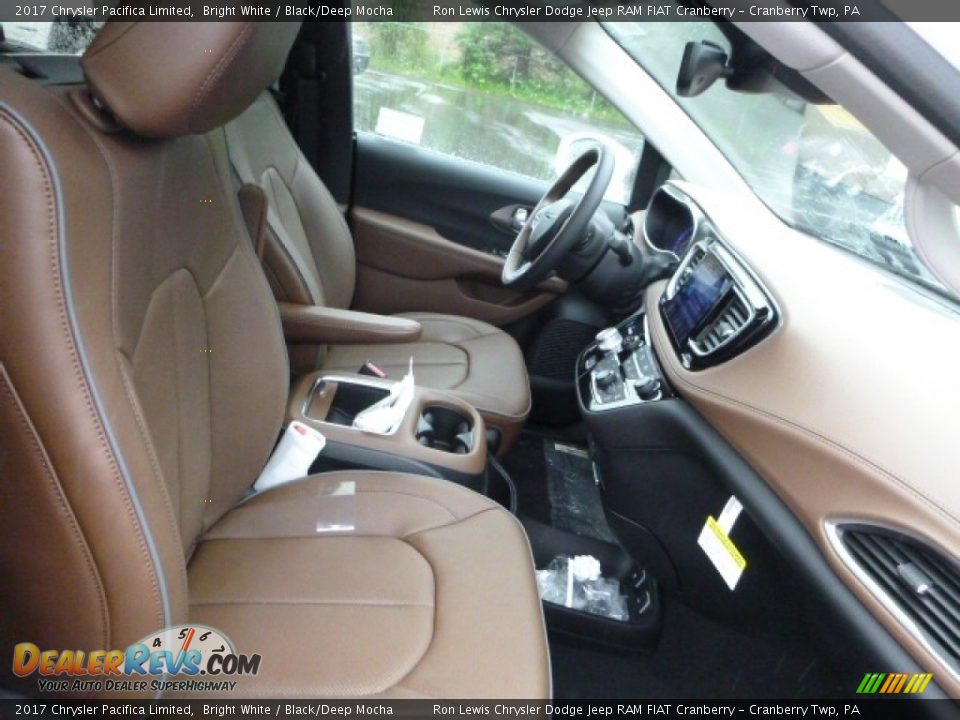 2017 Chrysler Pacifica Limited Bright White / Black/Deep Mocha Photo #10