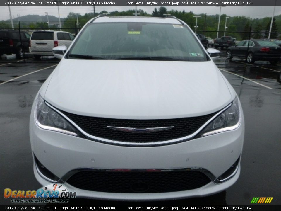 2017 Chrysler Pacifica Limited Bright White / Black/Deep Mocha Photo #14