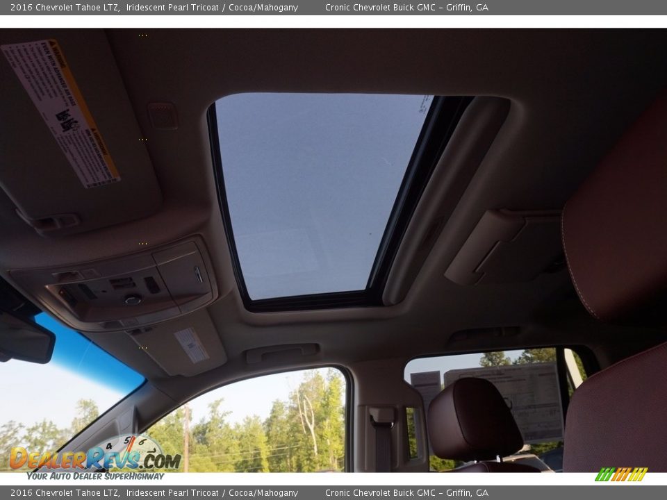 2016 Chevrolet Tahoe LTZ Iridescent Pearl Tricoat / Cocoa/Mahogany Photo #11