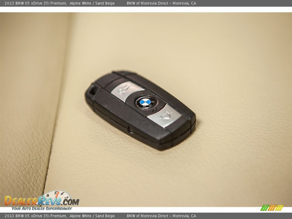 2013 BMW X5 xDrive 35i Premium Alpine White / Sand Beige Photo #11