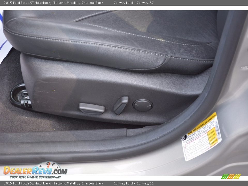 2015 Ford Focus SE Hatchback Tectonic Metallic / Charcoal Black Photo #19