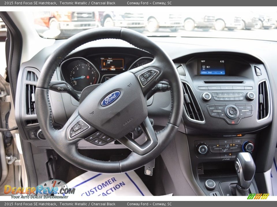 2015 Ford Focus SE Hatchback Tectonic Metallic / Charcoal Black Photo #27