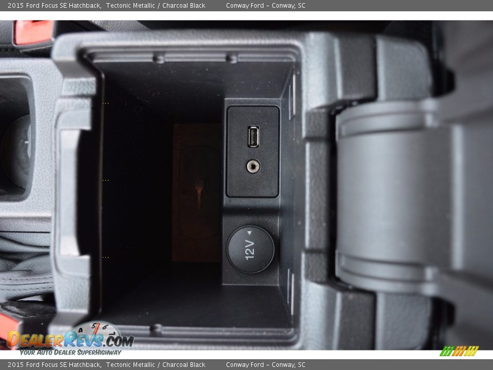 2015 Ford Focus SE Hatchback Tectonic Metallic / Charcoal Black Photo #29