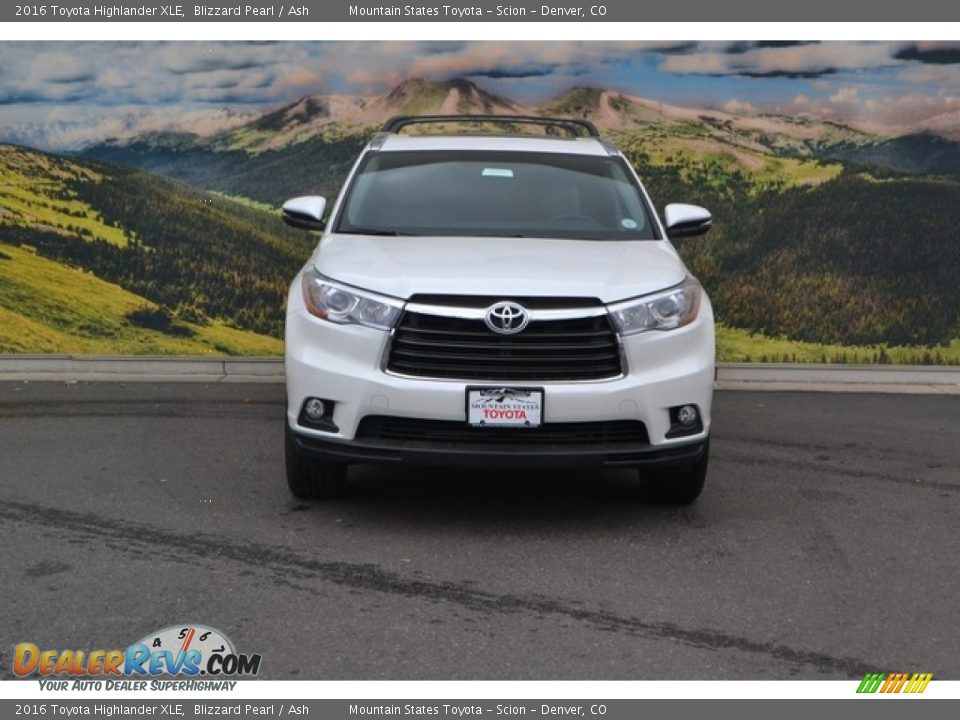 2016 Toyota Highlander XLE Blizzard Pearl / Ash Photo #2