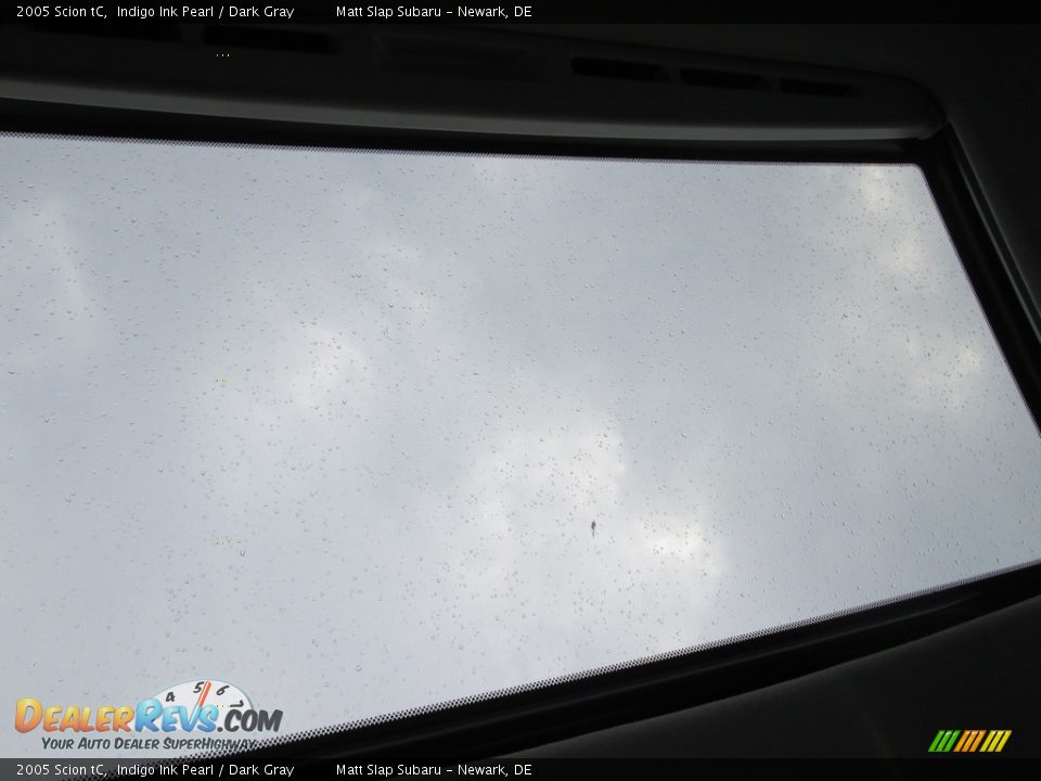 2005 Scion tC Indigo Ink Pearl / Dark Gray Photo #16