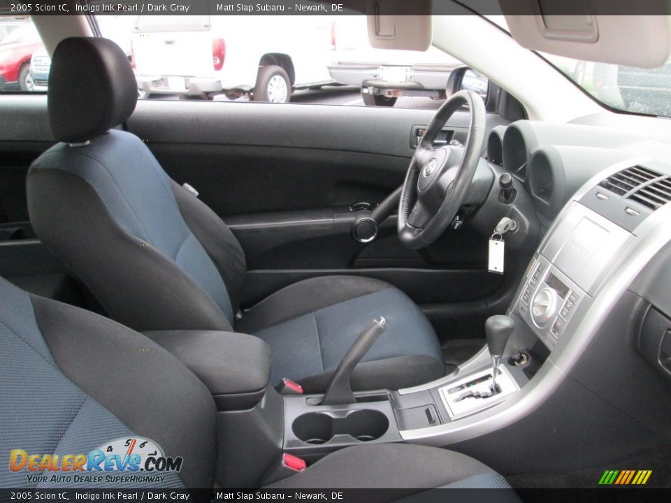 2005 Scion tC Indigo Ink Pearl / Dark Gray Photo #17