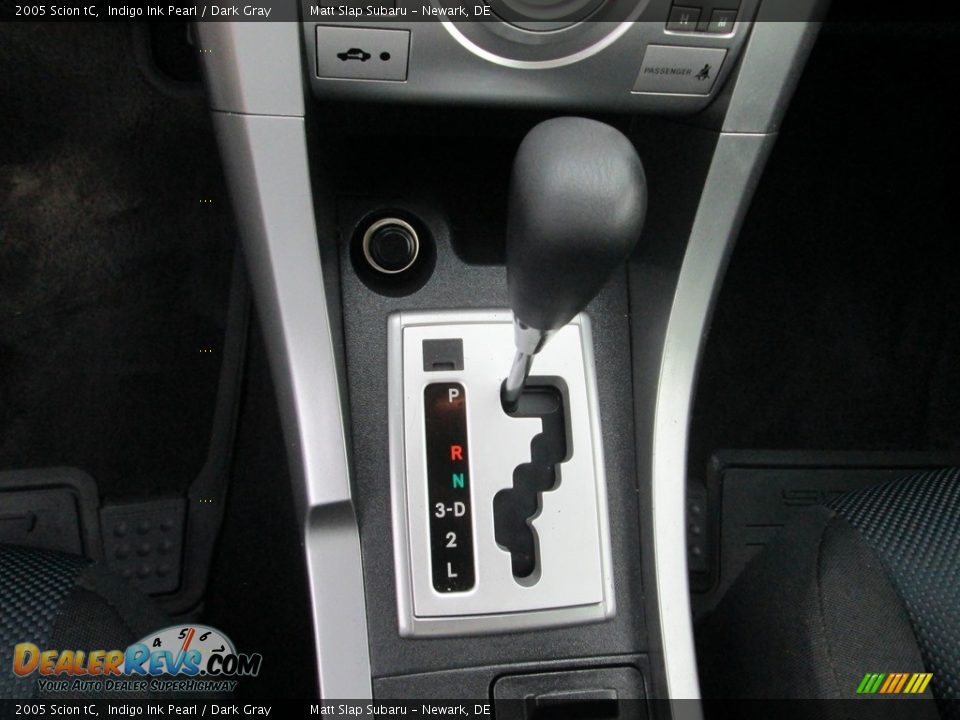 2005 Scion tC Indigo Ink Pearl / Dark Gray Photo #23