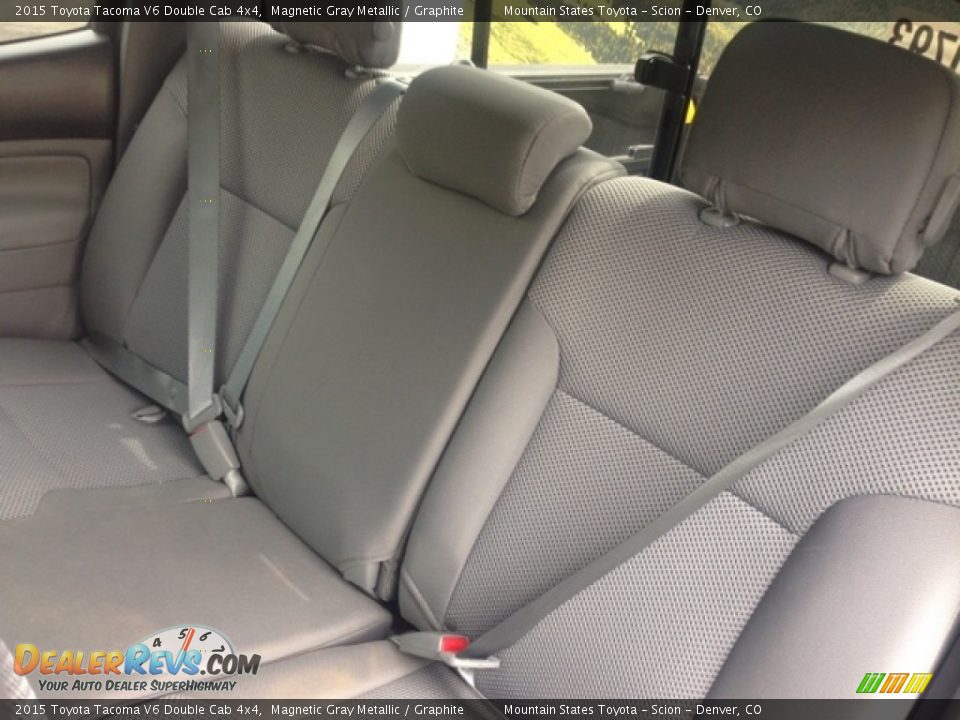 2015 Toyota Tacoma V6 Double Cab 4x4 Magnetic Gray Metallic / Graphite Photo #9