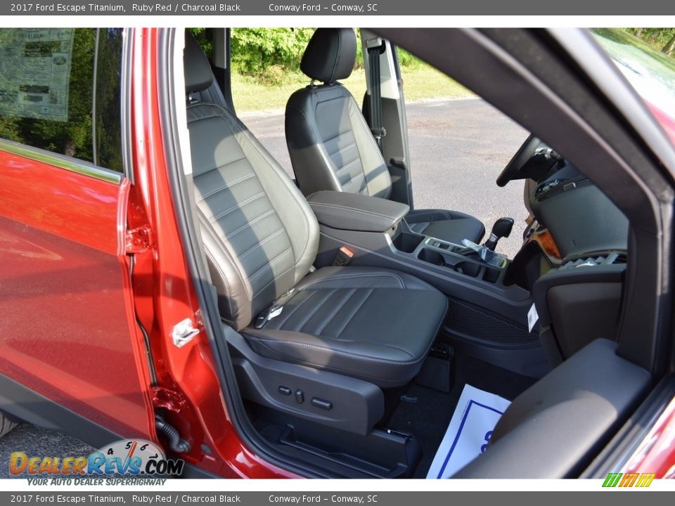 2017 Ford Escape Titanium Ruby Red / Charcoal Black Photo #28