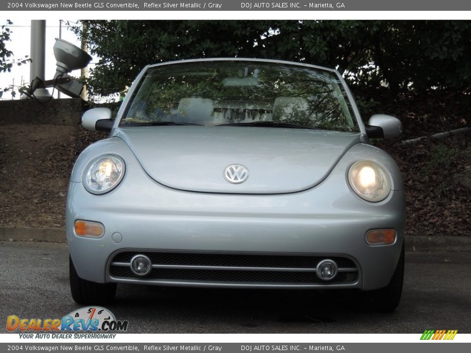 2004 Volkswagen New Beetle GLS Convertible Reflex Silver Metallic / Gray Photo #2
