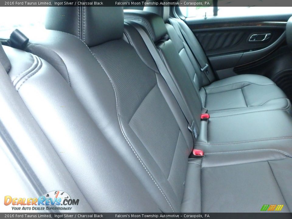 2016 Ford Taurus Limited Ingot Silver / Charcoal Black Photo #14