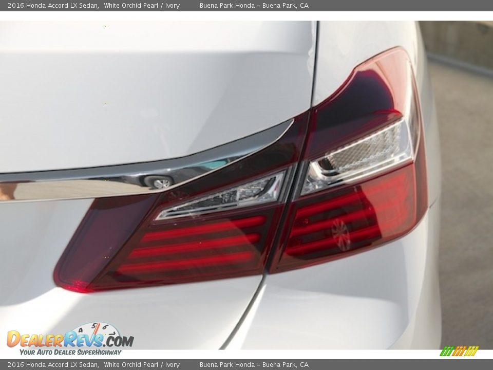 2016 Honda Accord LX Sedan White Orchid Pearl / Ivory Photo #4
