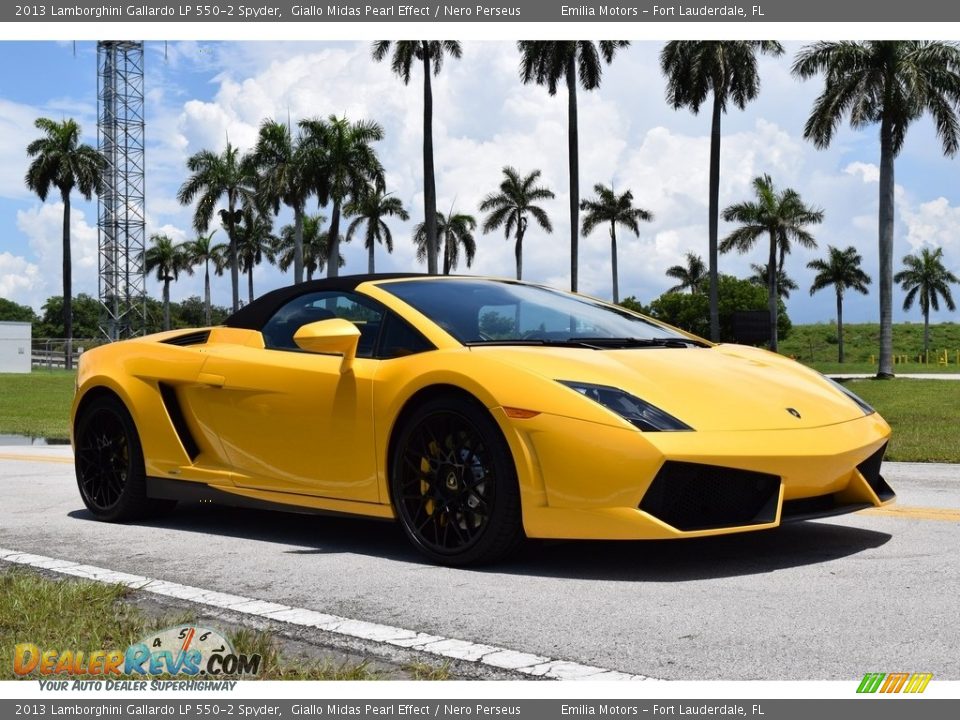 Front 3/4 View of 2013 Lamborghini Gallardo LP 550-2 Spyder Photo #3