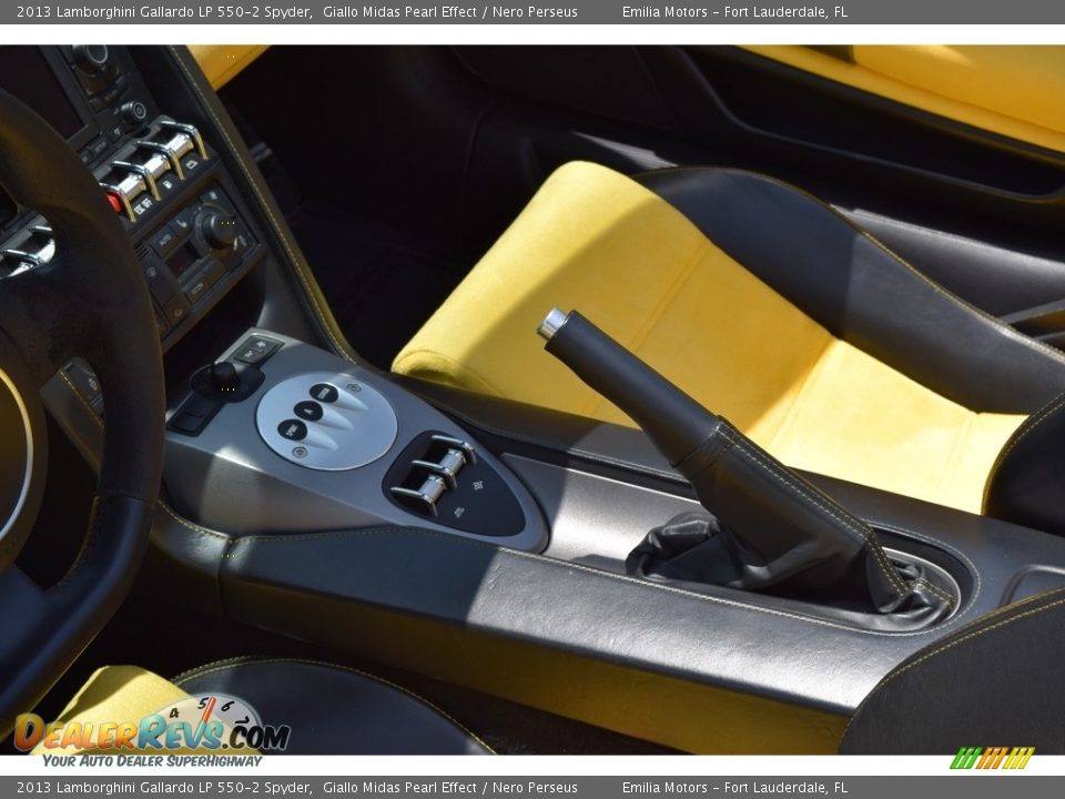 2013 Lamborghini Gallardo LP 550-2 Spyder Giallo Midas Pearl Effect / Nero Perseus Photo #36