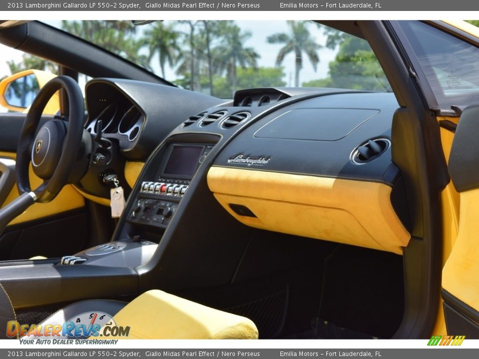 2013 Lamborghini Gallardo LP 550-2 Spyder Giallo Midas Pearl Effect / Nero Perseus Photo #40