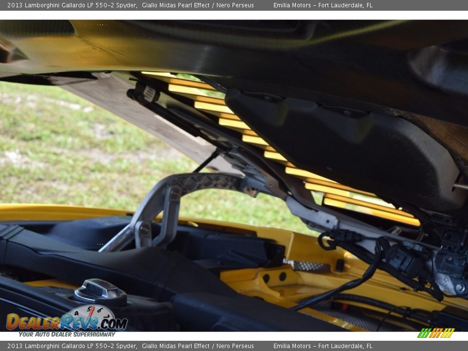 2013 Lamborghini Gallardo LP 550-2 Spyder Giallo Midas Pearl Effect / Nero Perseus Photo #67