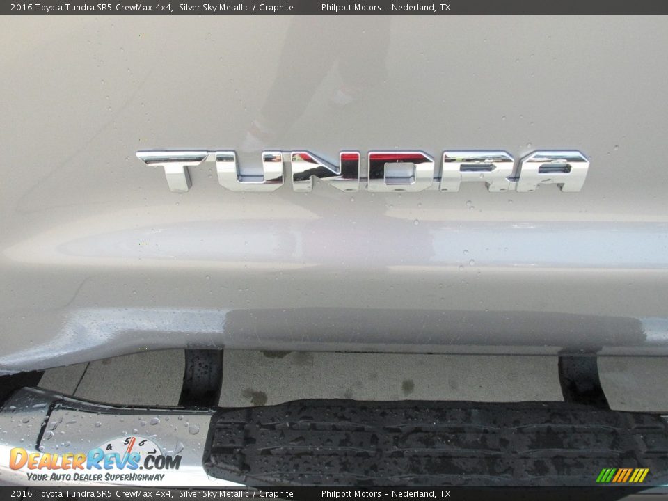 2016 Toyota Tundra SR5 CrewMax 4x4 Silver Sky Metallic / Graphite Photo #15