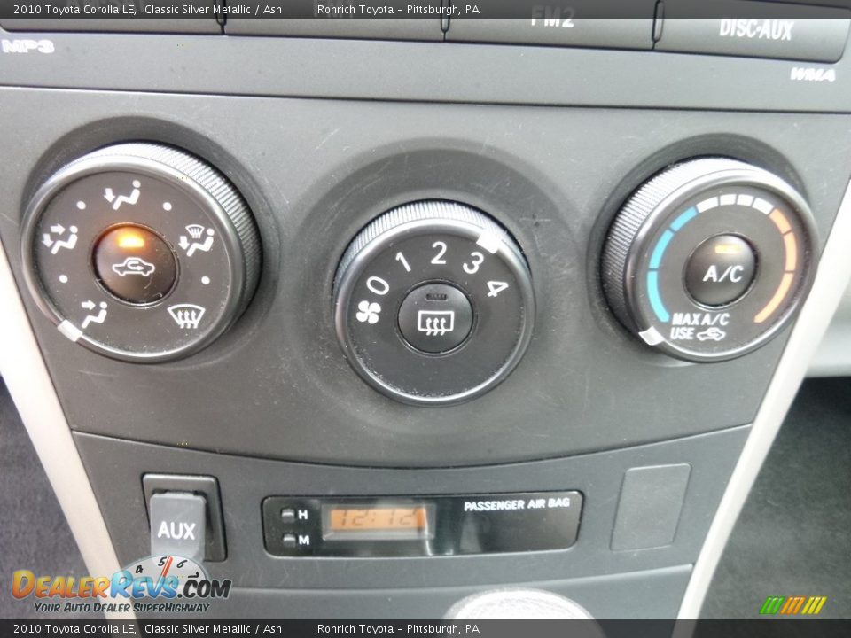 2010 Toyota Corolla LE Classic Silver Metallic / Ash Photo #24