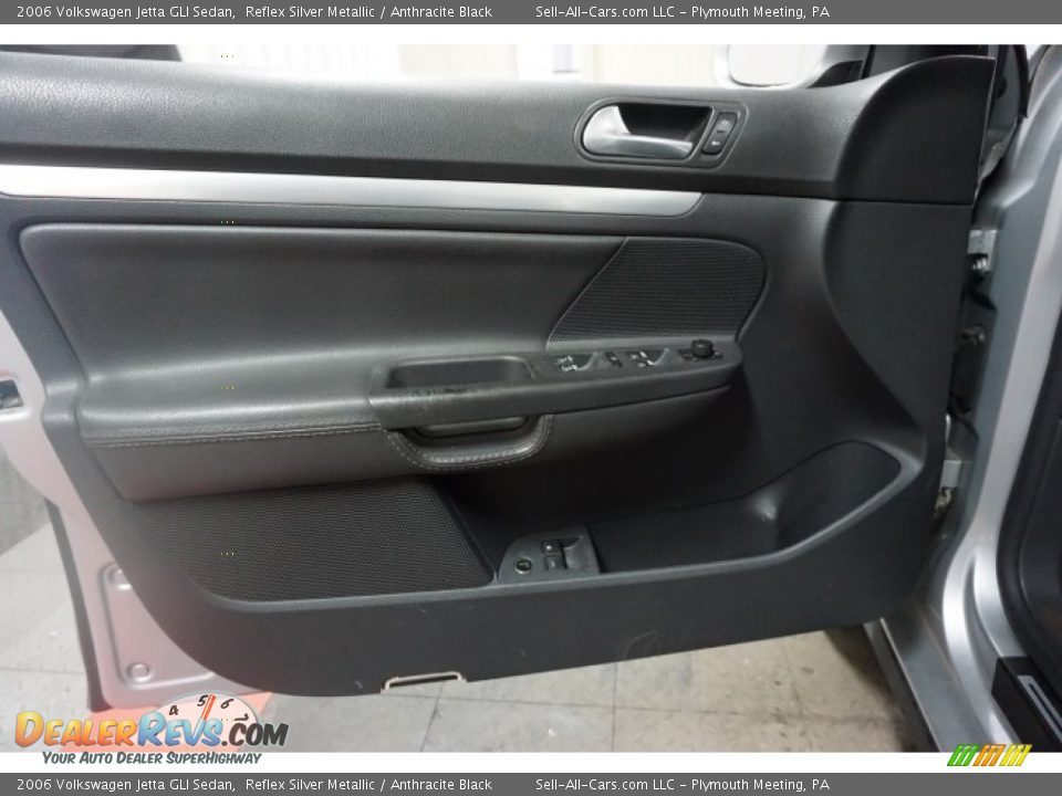 2006 Volkswagen Jetta GLI Sedan Reflex Silver Metallic / Anthracite Black Photo #12