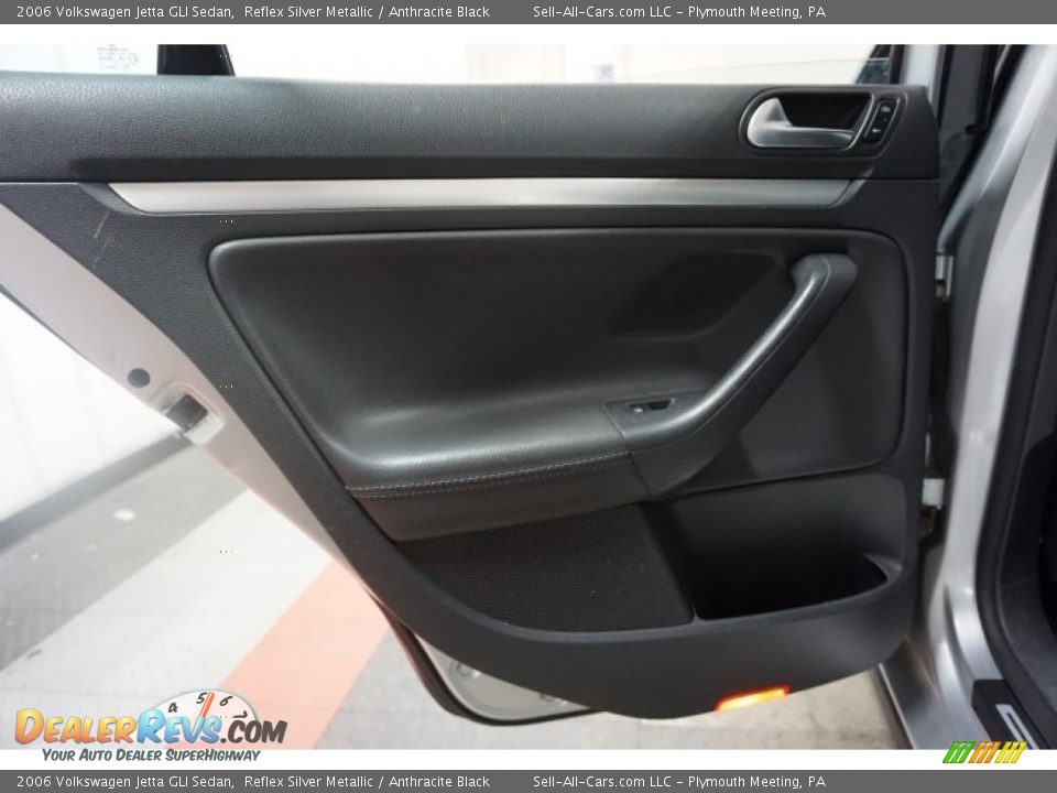 2006 Volkswagen Jetta GLI Sedan Reflex Silver Metallic / Anthracite Black Photo #15