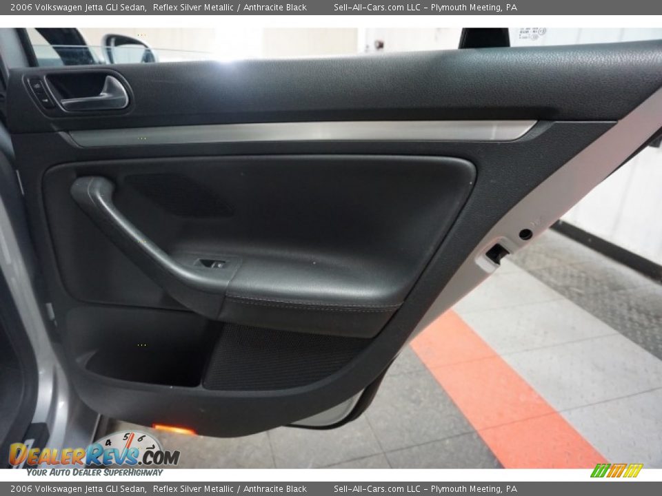 2006 Volkswagen Jetta GLI Sedan Reflex Silver Metallic / Anthracite Black Photo #16