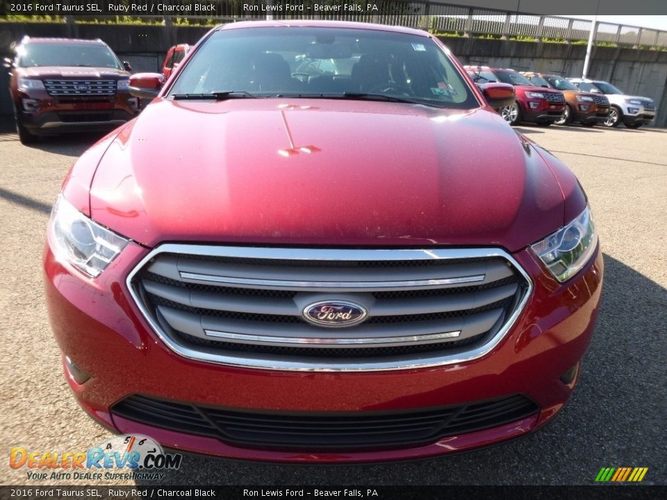 2016 Ford Taurus SEL Ruby Red / Charcoal Black Photo #8