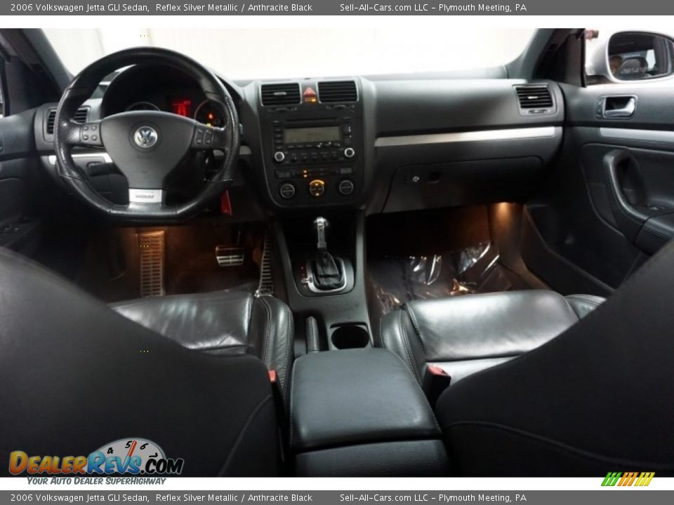 2006 Volkswagen Jetta GLI Sedan Reflex Silver Metallic / Anthracite Black Photo #26
