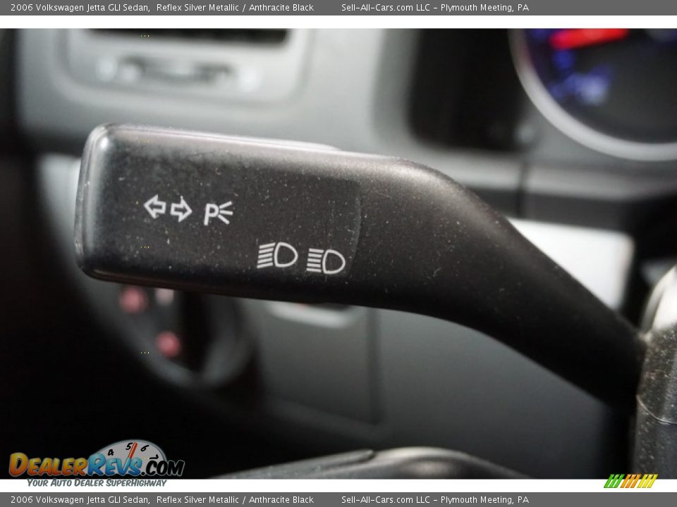 2006 Volkswagen Jetta GLI Sedan Reflex Silver Metallic / Anthracite Black Photo #35