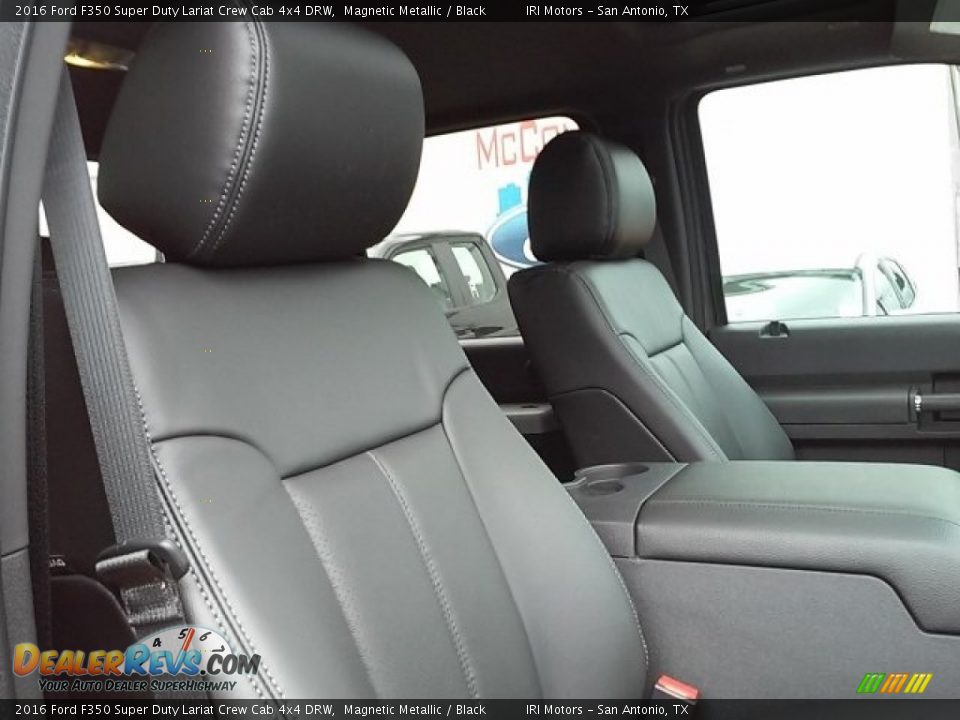 2016 Ford F350 Super Duty Lariat Crew Cab 4x4 DRW Magnetic Metallic / Black Photo #13