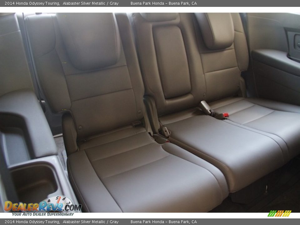 2014 Honda Odyssey Touring Alabaster Silver Metallic / Gray Photo #22