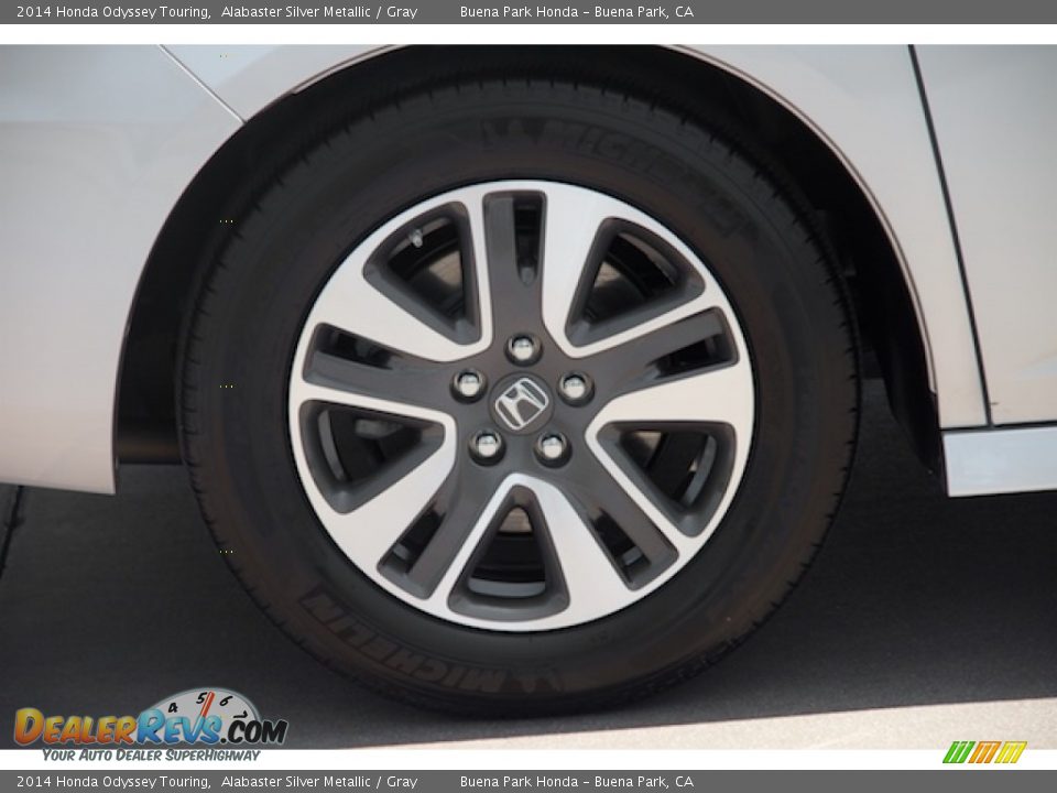 2014 Honda Odyssey Touring Alabaster Silver Metallic / Gray Photo #35