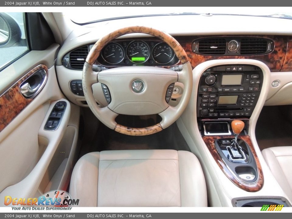 2004 Jaguar XJ XJ8 White Onyx / Sand Photo #11