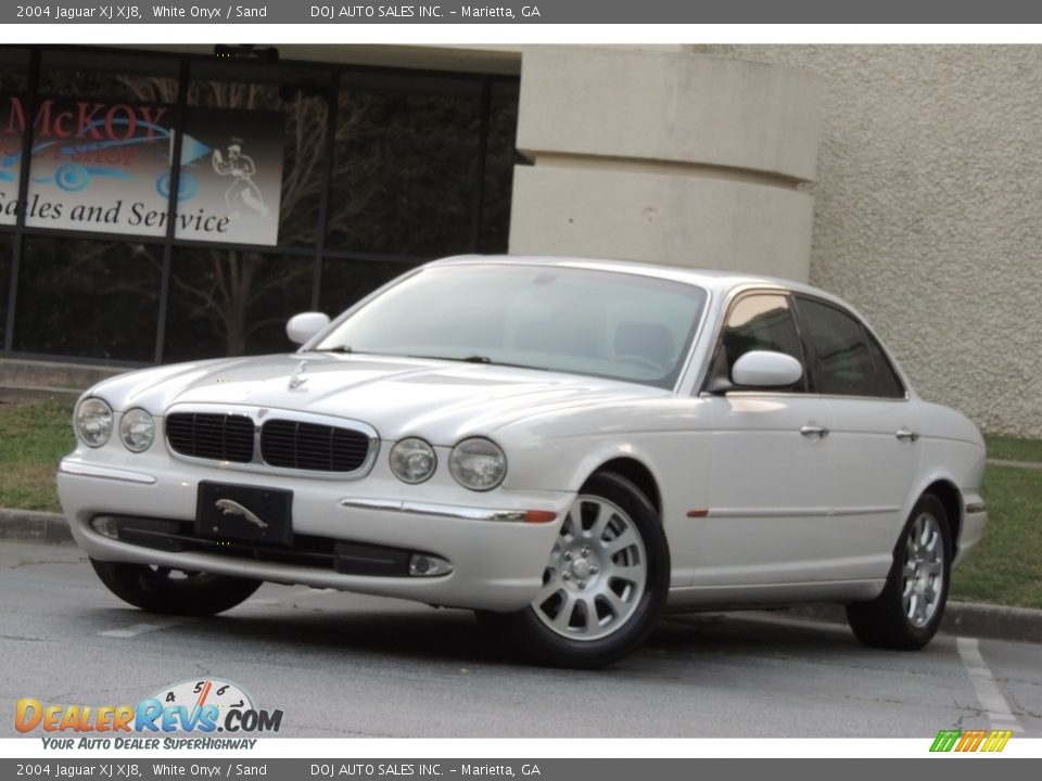 2004 Jaguar XJ XJ8 White Onyx / Sand Photo #24