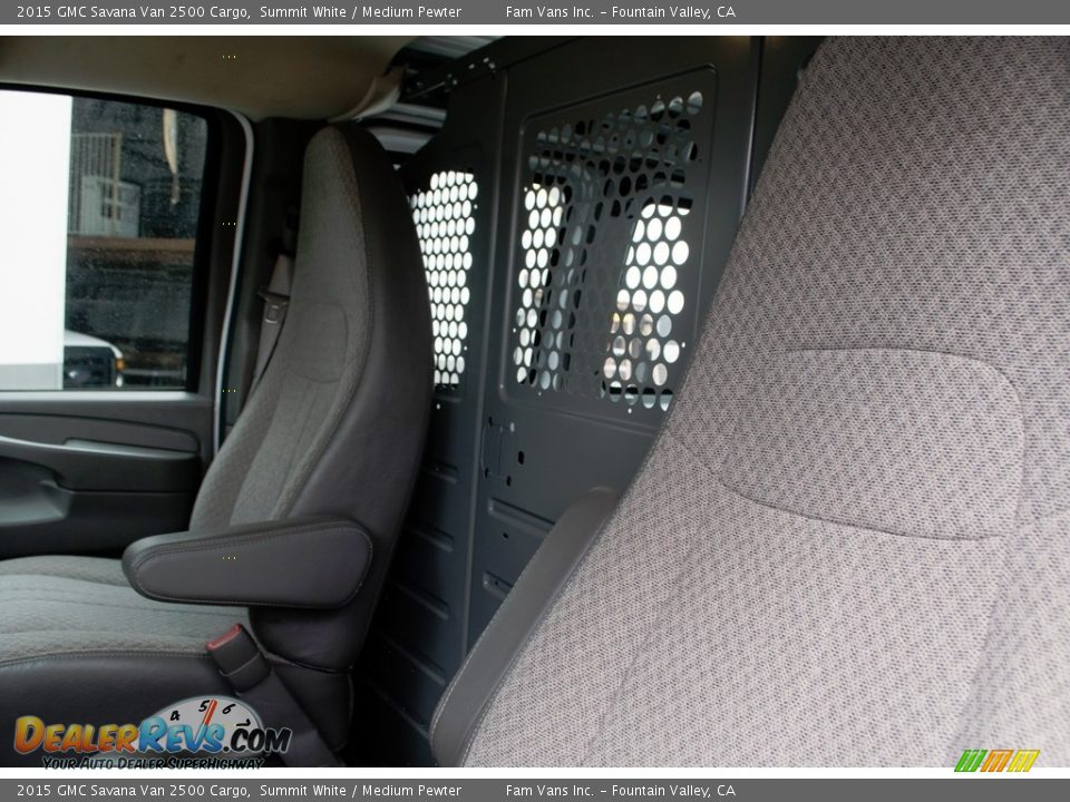 2015 GMC Savana Van 2500 Cargo Summit White / Medium Pewter Photo #17