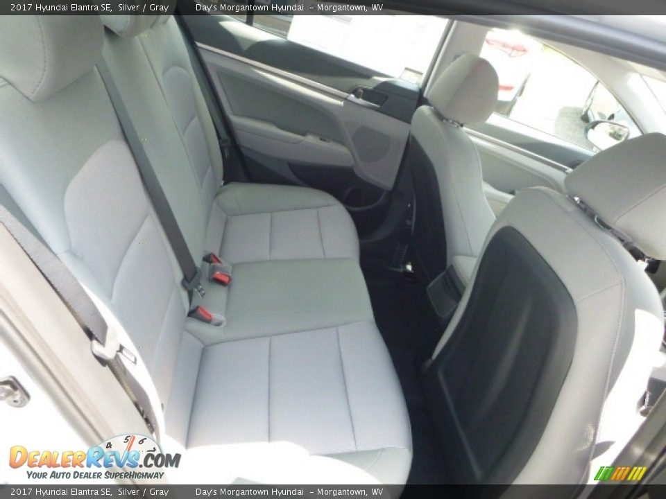 2017 Hyundai Elantra SE Silver / Gray Photo #5