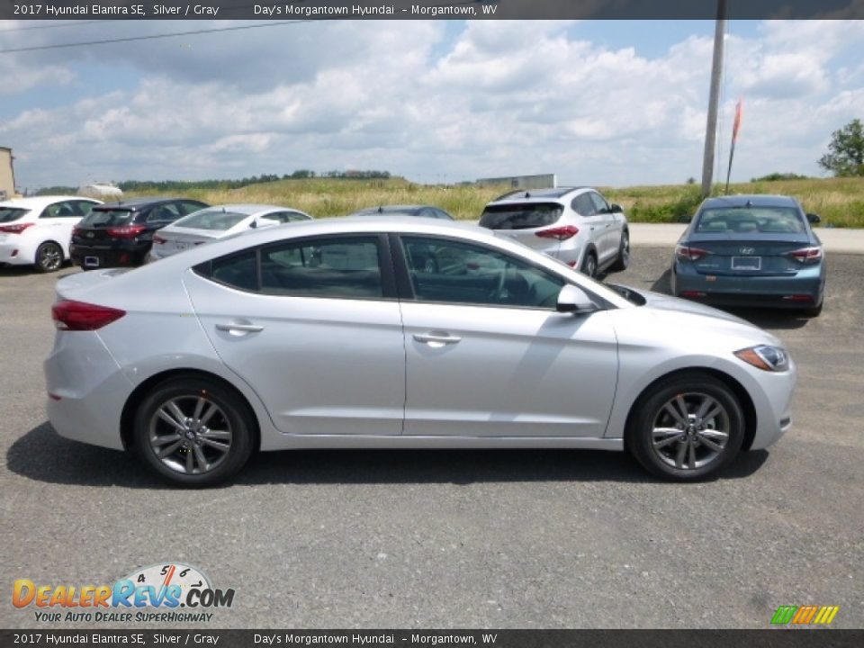 2017 Hyundai Elantra SE Silver / Gray Photo #6