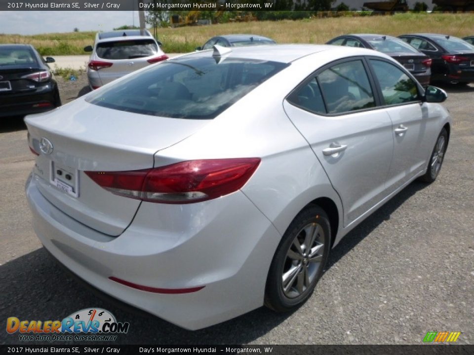 2017 Hyundai Elantra SE Silver / Gray Photo #7