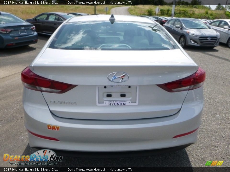 2017 Hyundai Elantra SE Silver / Gray Photo #8