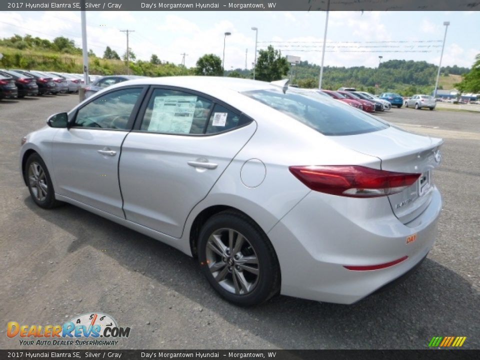 2017 Hyundai Elantra SE Silver / Gray Photo #9