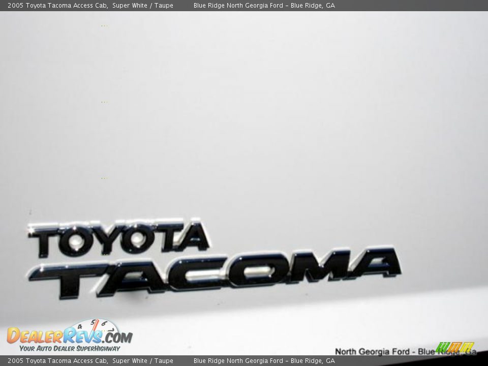 2005 Toyota Tacoma Access Cab Super White / Taupe Photo #33