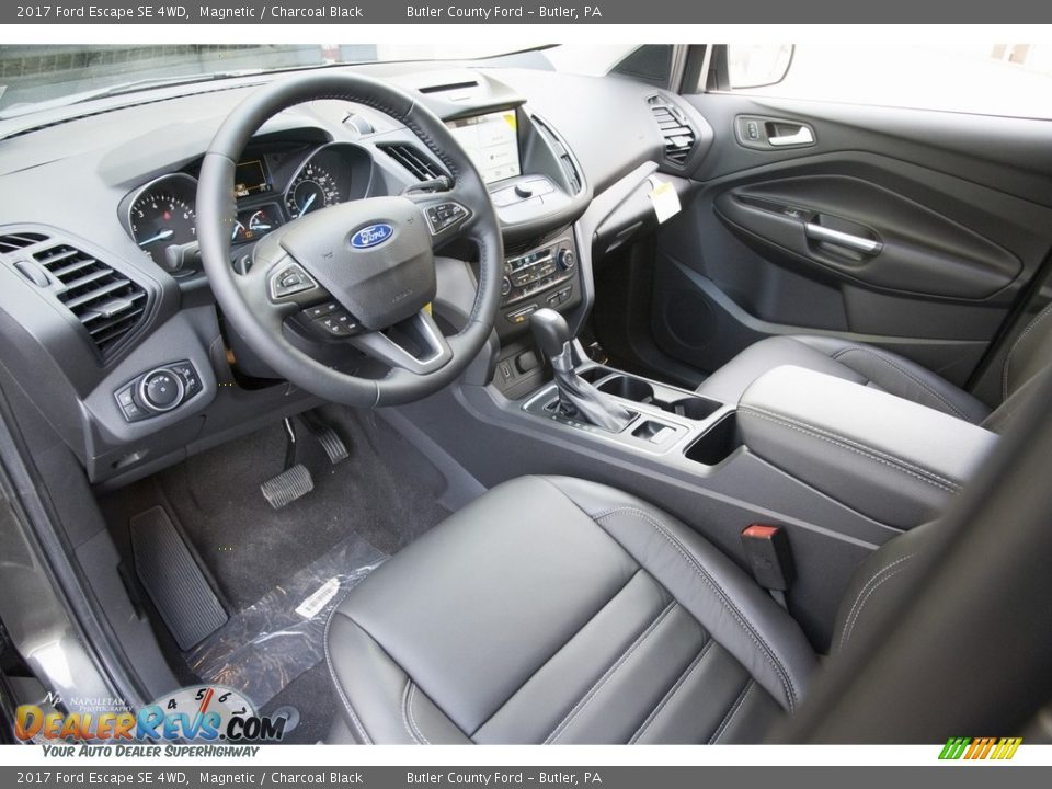 2017 Ford Escape SE 4WD Magnetic / Charcoal Black Photo #4