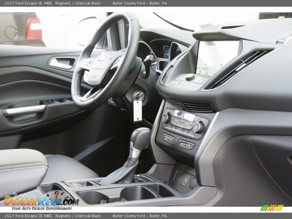 2017 Ford Escape SE 4WD Magnetic / Charcoal Black Photo #7