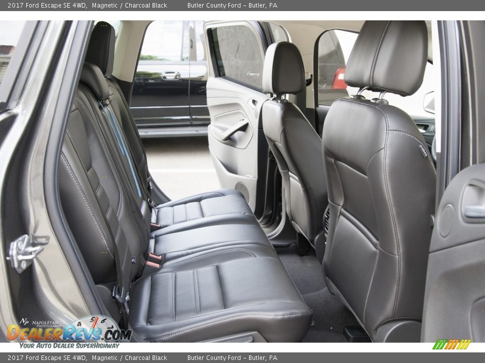 2017 Ford Escape SE 4WD Magnetic / Charcoal Black Photo #10