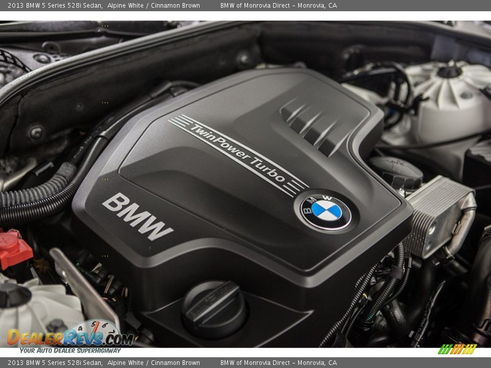 2013 BMW 5 Series 528i Sedan Alpine White / Cinnamon Brown Photo #26