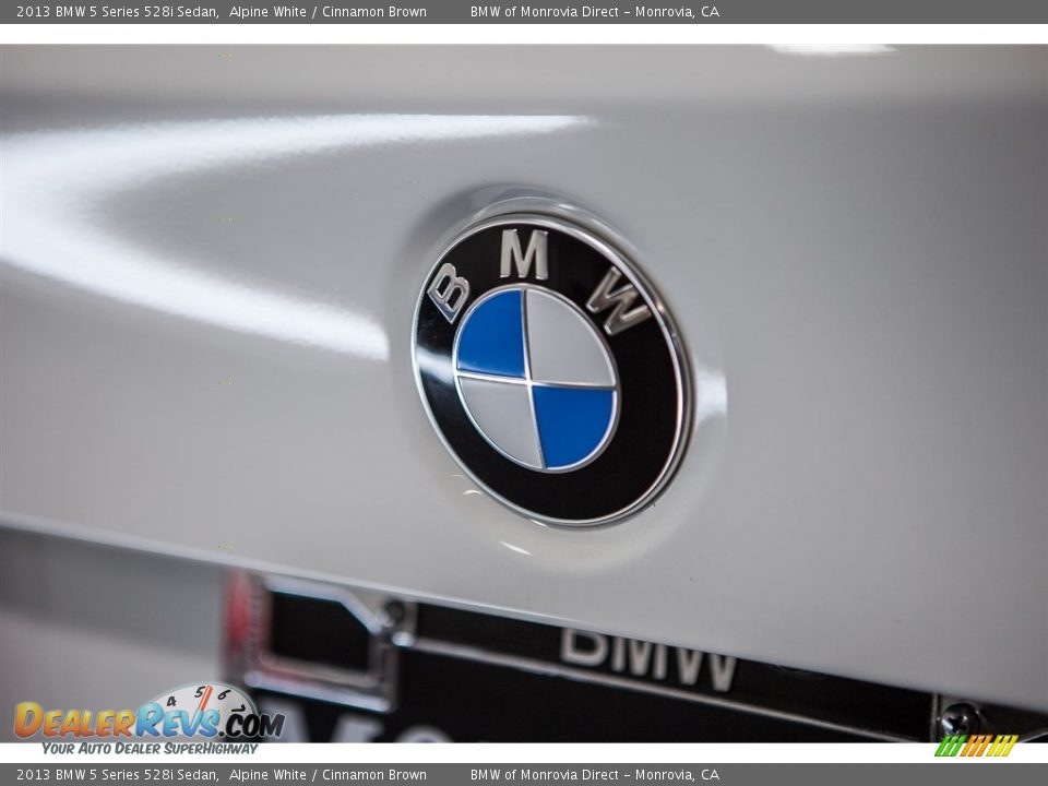 2013 BMW 5 Series 528i Sedan Alpine White / Cinnamon Brown Photo #30