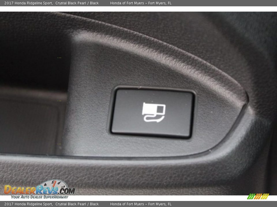 2017 Honda Ridgeline Sport Crystal Black Pearl / Black Photo #9