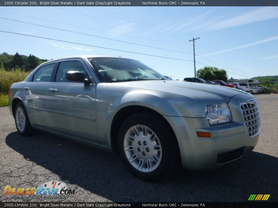 2005 Chrysler 300 Bright Silver Metallic / Dark Slate Gray/Light Graystone Photo #10
