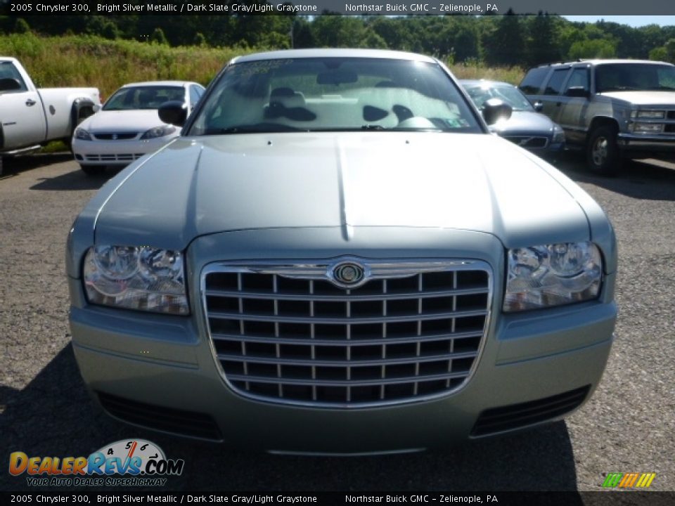 2005 Chrysler 300 Bright Silver Metallic / Dark Slate Gray/Light Graystone Photo #11