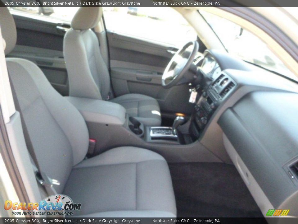 2005 Chrysler 300 Bright Silver Metallic / Dark Slate Gray/Light Graystone Photo #12